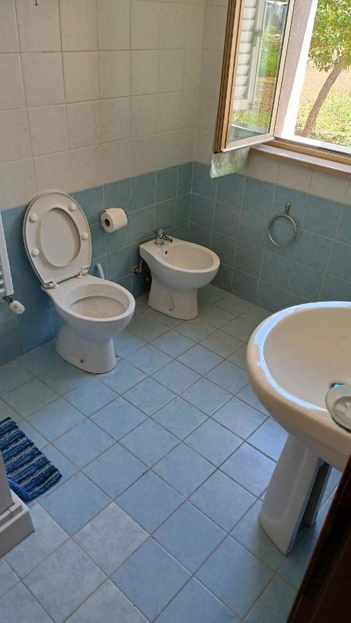 Marco - Camere Con Bagno Privato Vicino Al Centro フォリーニョ エクステリア 写真